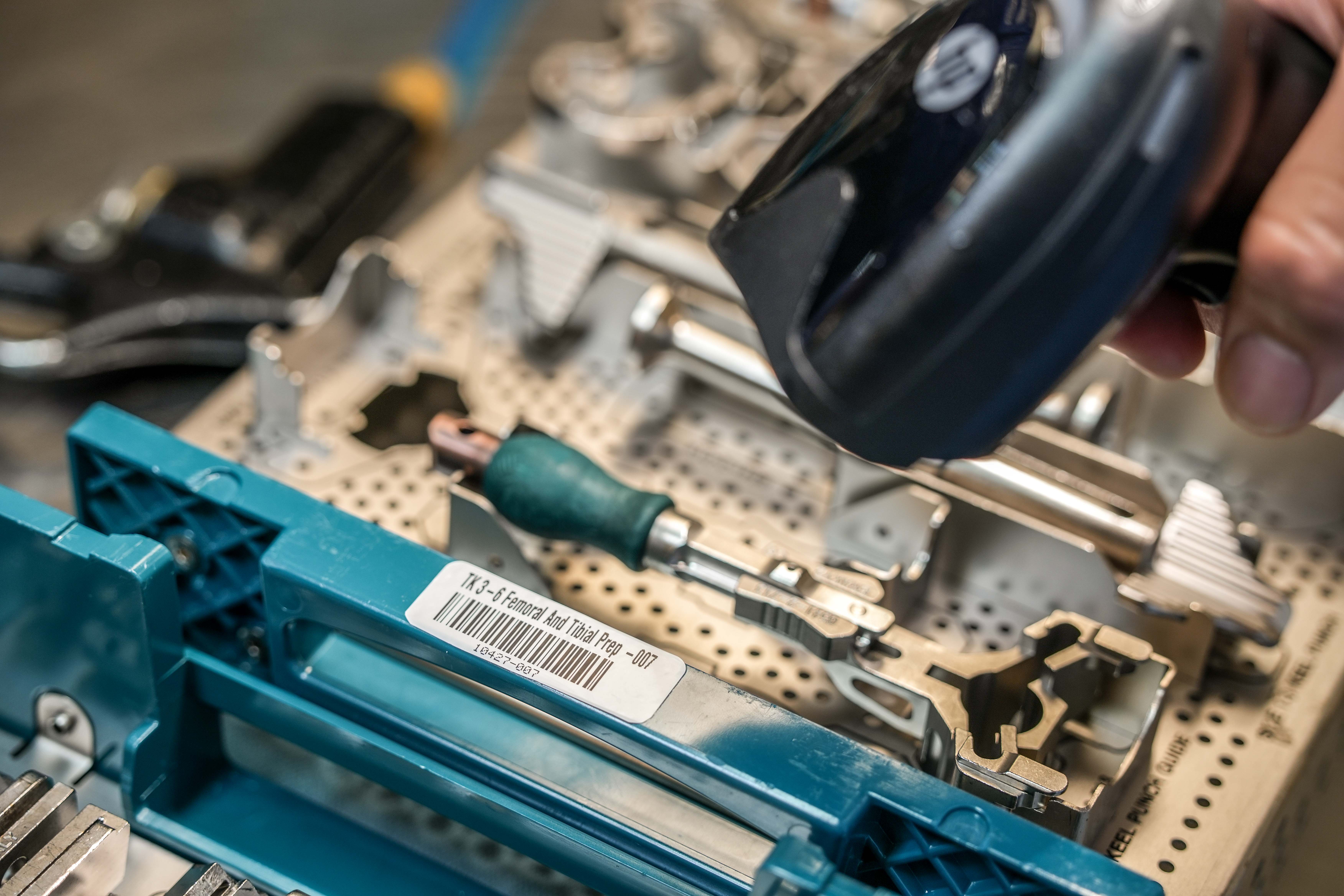 Advancing Surgical Efficiency with Smart Instrument Tracking 2.jpg