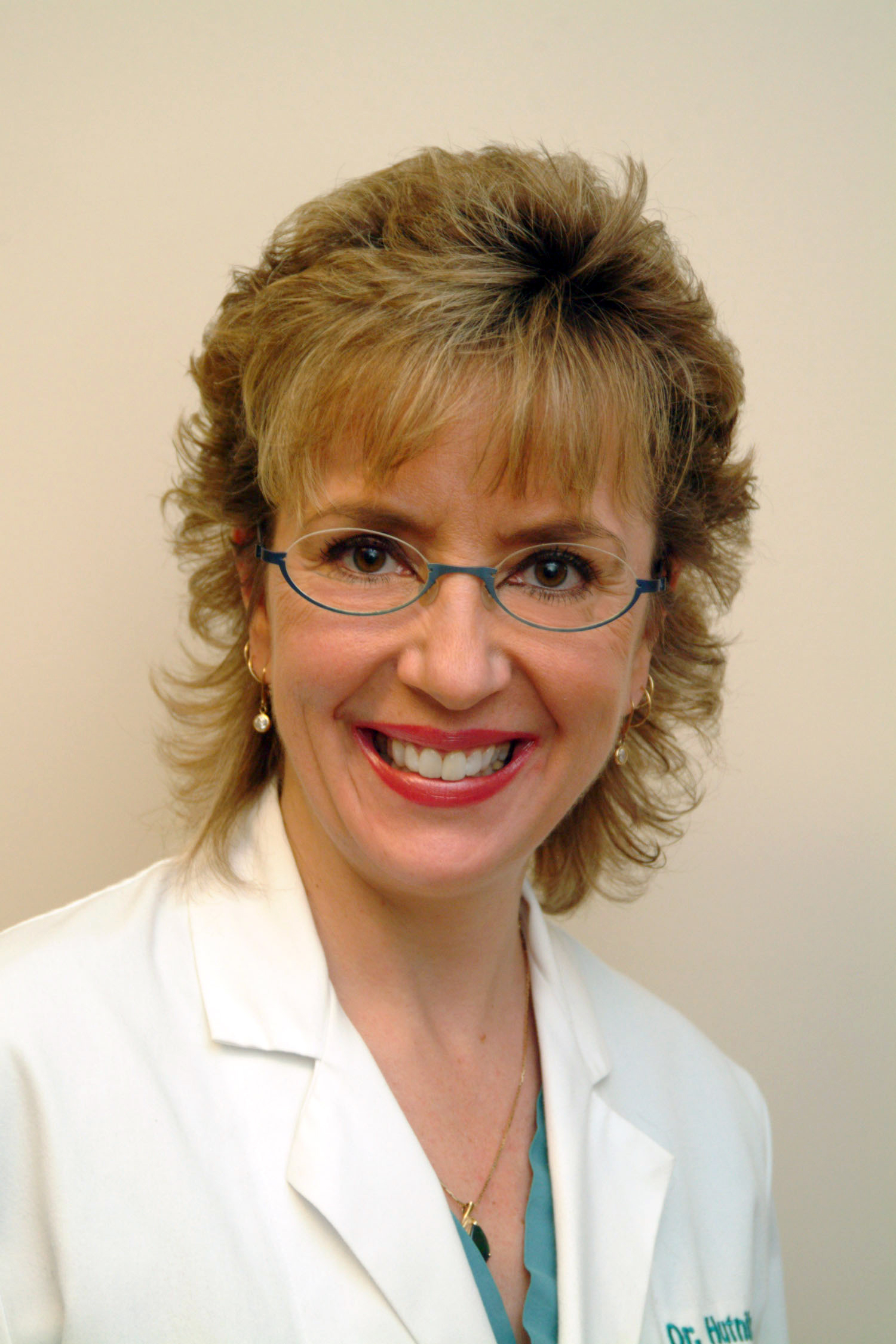 Dr-Cindy-Hutnik- colour corrected.jpg